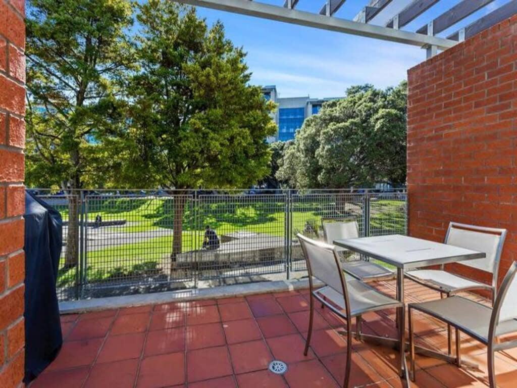 Sleek Modern Pad Next To Spark Arena Free Parking Auckland Eksteriør billede